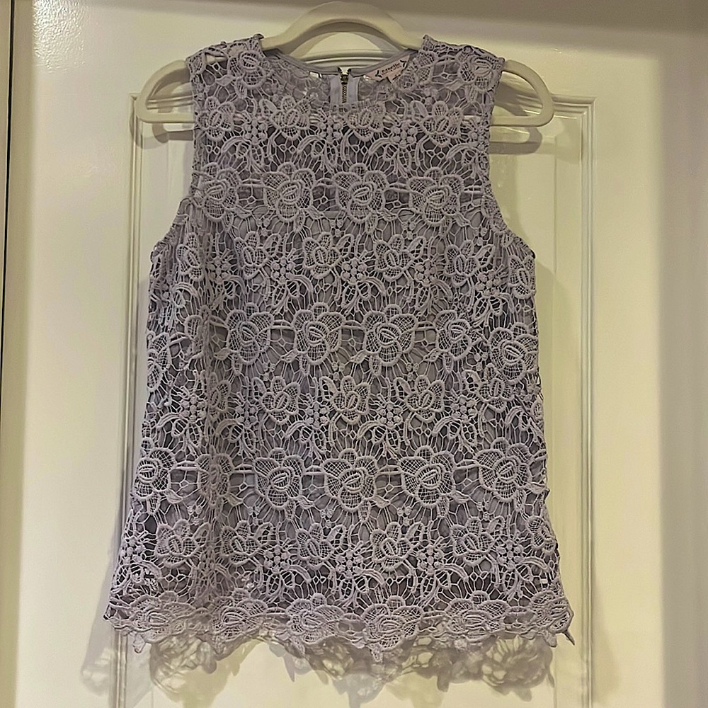 Lace light purple top